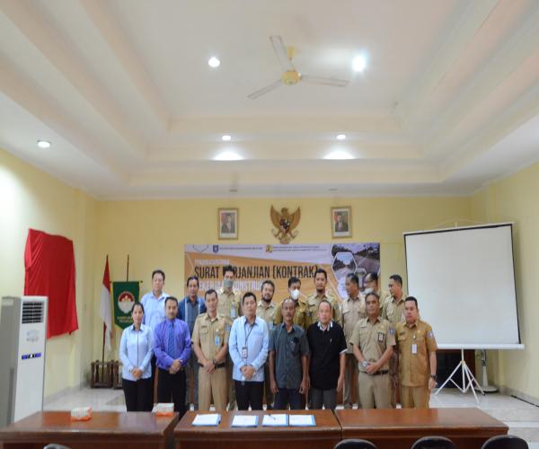 Penandatangan Proyek Konstruksi Penanganan Long Segment Jalan Provinsi