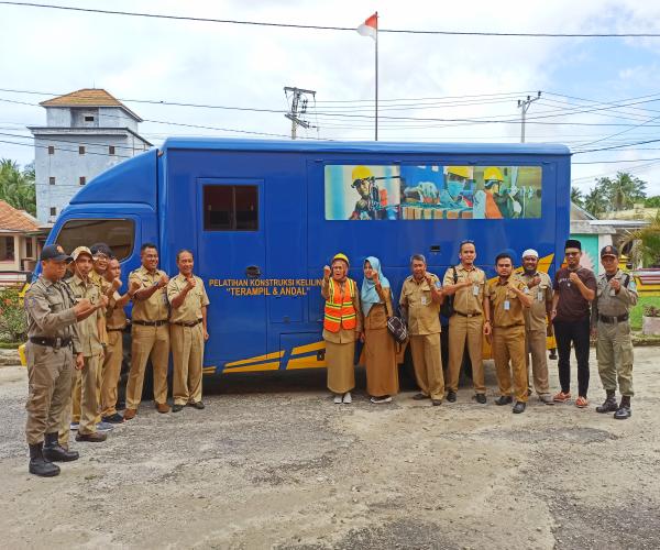 Sosialisasi Mobile Training Unit (MTU) oleh Bidang Jasa Konstruksi Dinas PUPR di Belinyu, 10 Desember 2019